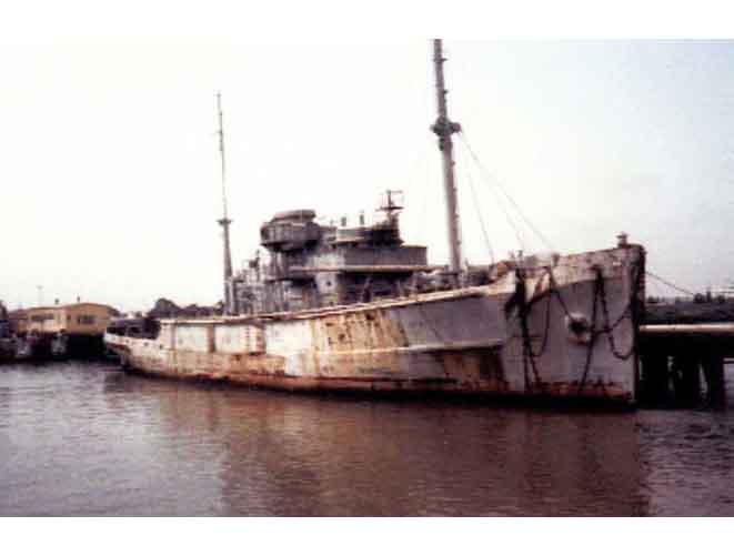 USS Clamp ARS-33